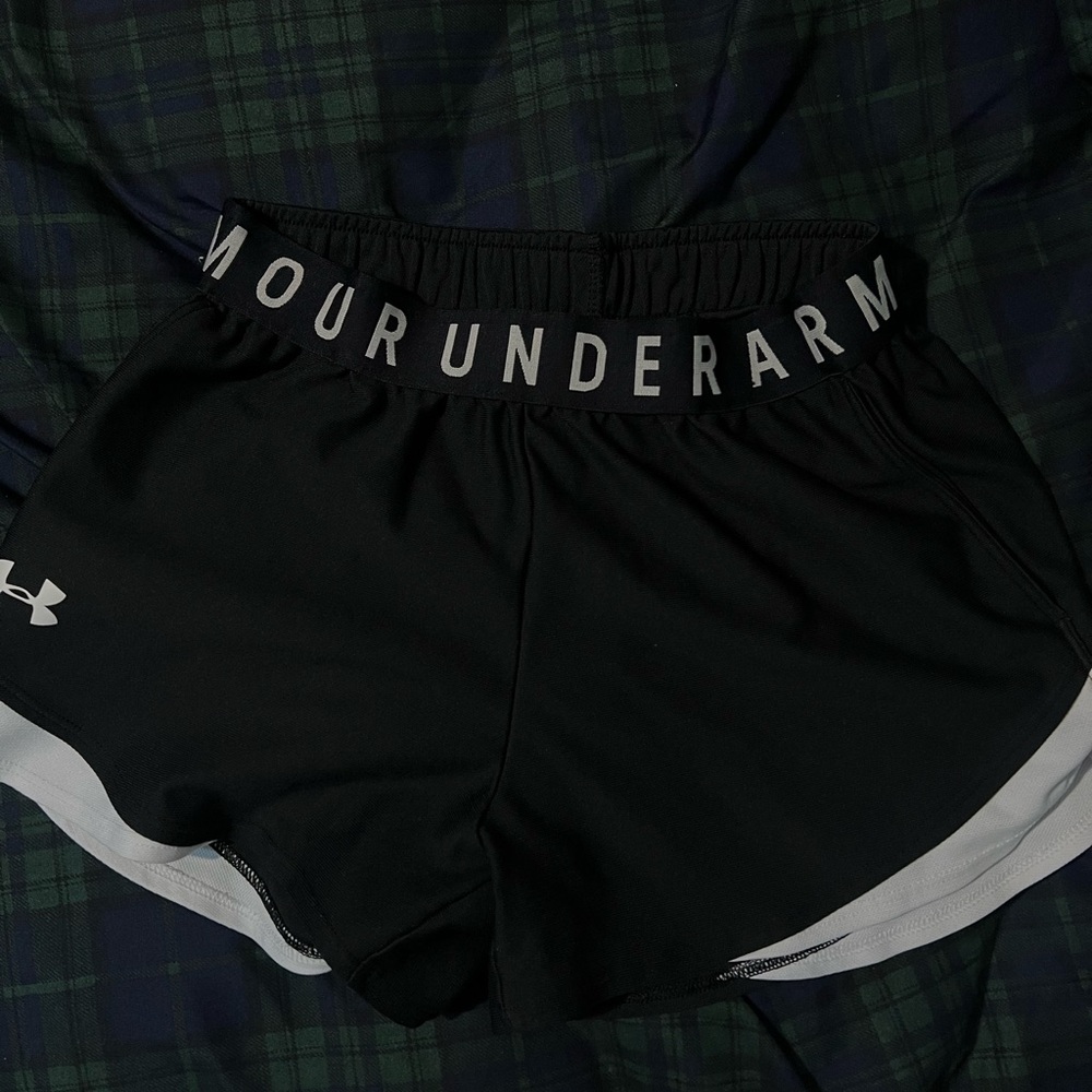 Underamour athletic shorts